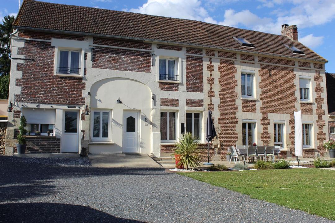 Photo of Buildings in Bailleul-sur-Therain