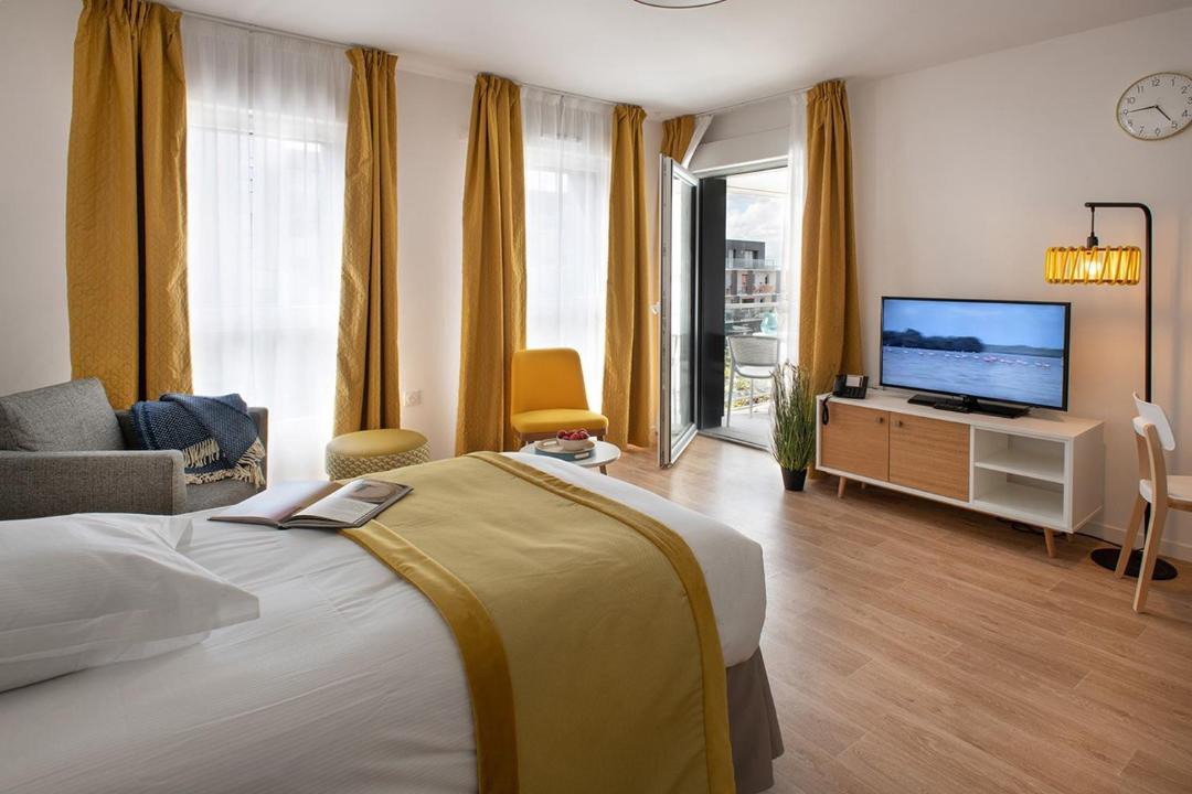 Photo of Bedroom in Lesquin