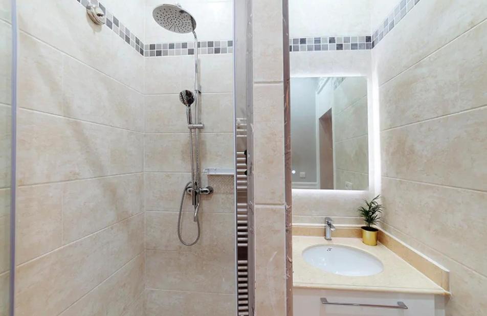 Photo of Bathroom in Chaussee-d'Antin