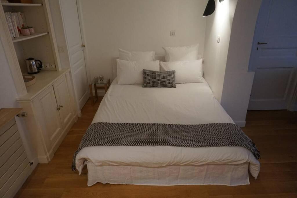 Photo of Bedroom in Levallois-Perret