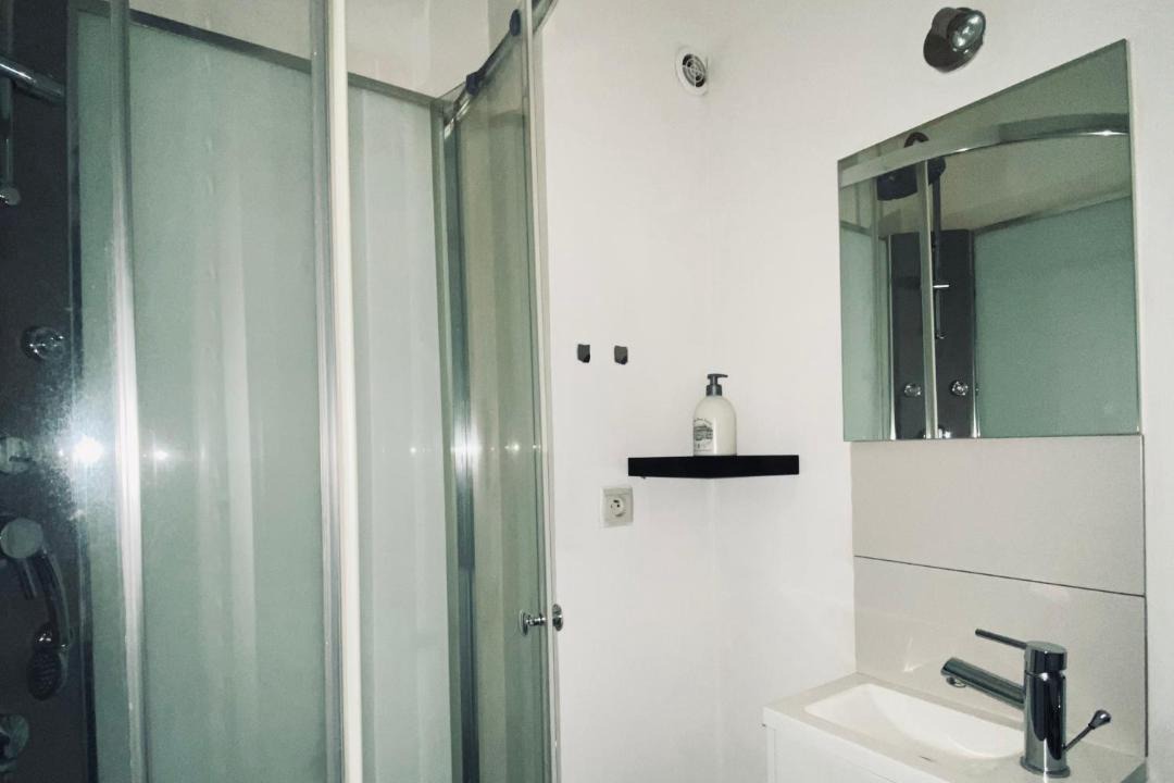Photo of Bathroom in Corbie