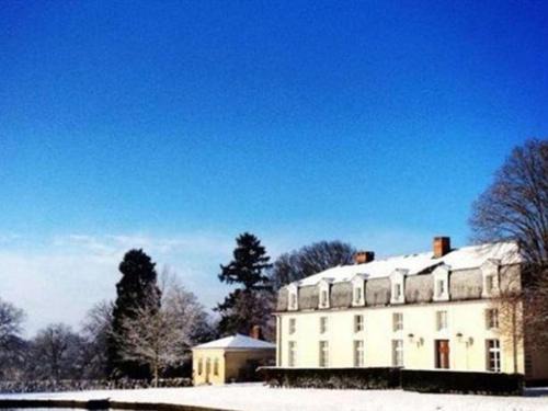 Photo of Others in Fresneaux-Montchevreuil