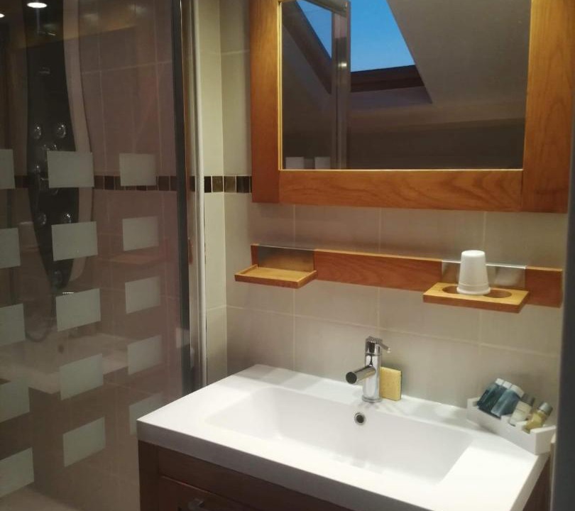 Photo of Bathroom in Boissy-le-Chatel