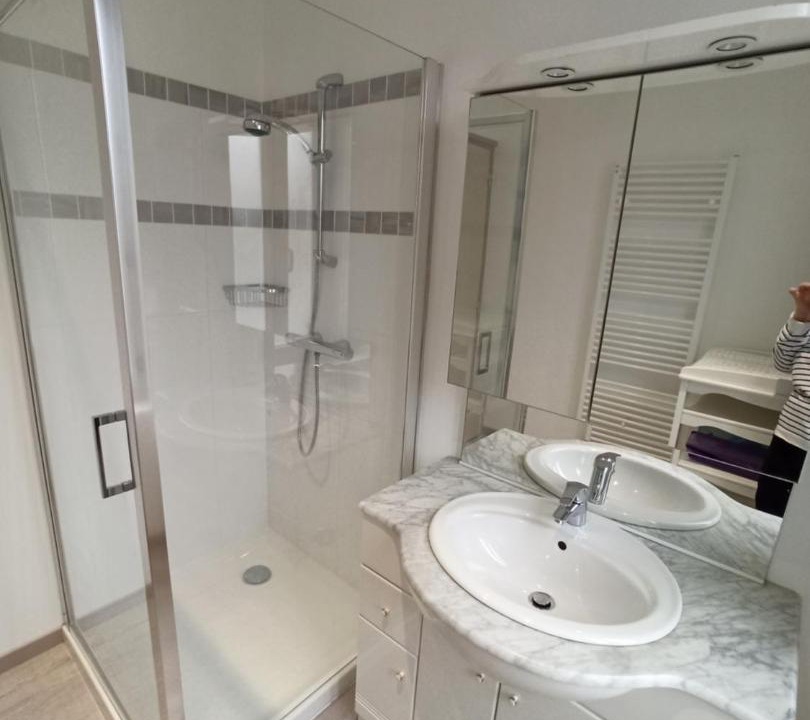 Photo of Bathroom in Friville-Escarbotin