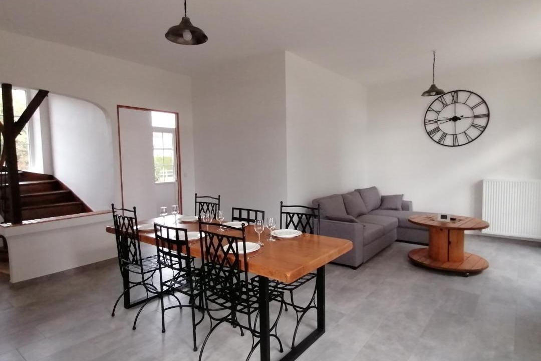 Photo of Livingroom in Esclavolles-Lurey