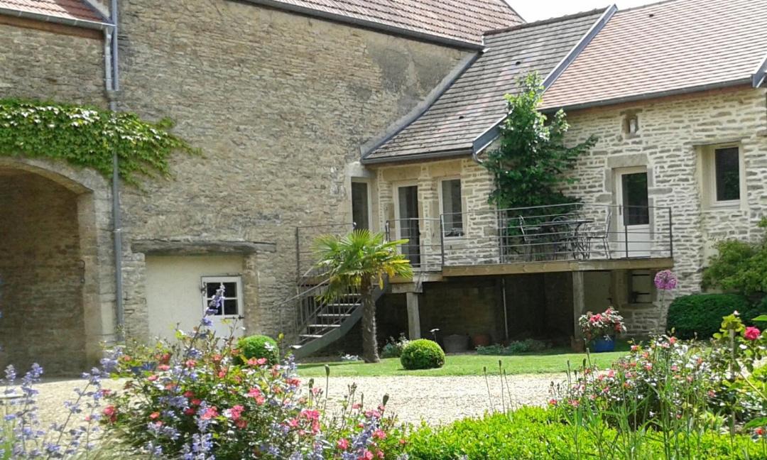 Photo of Buildings in Chaux
