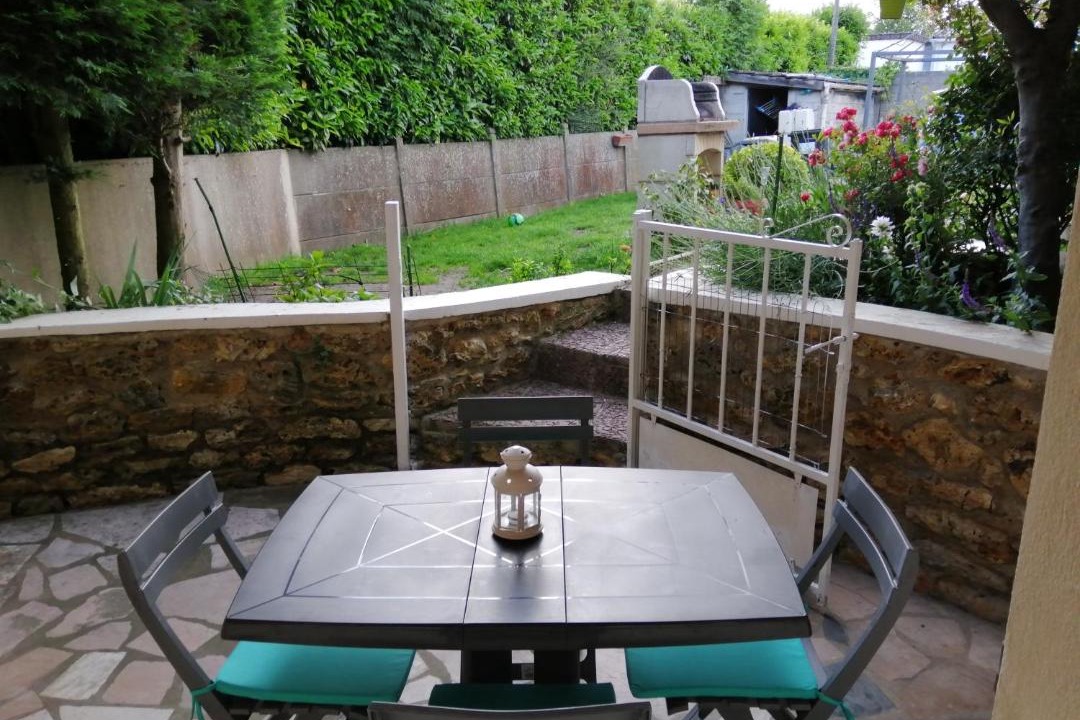 Photo of Patio Balcony in Andilly