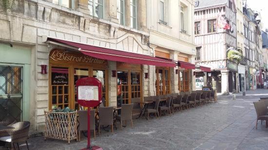 Photo of Buildings in Quartier Vieux Marche-Cathedrale