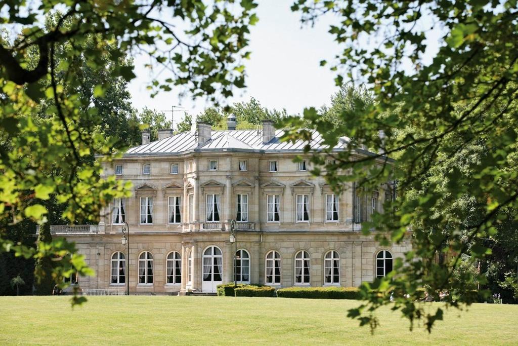Photo of Buildings in Cambrai