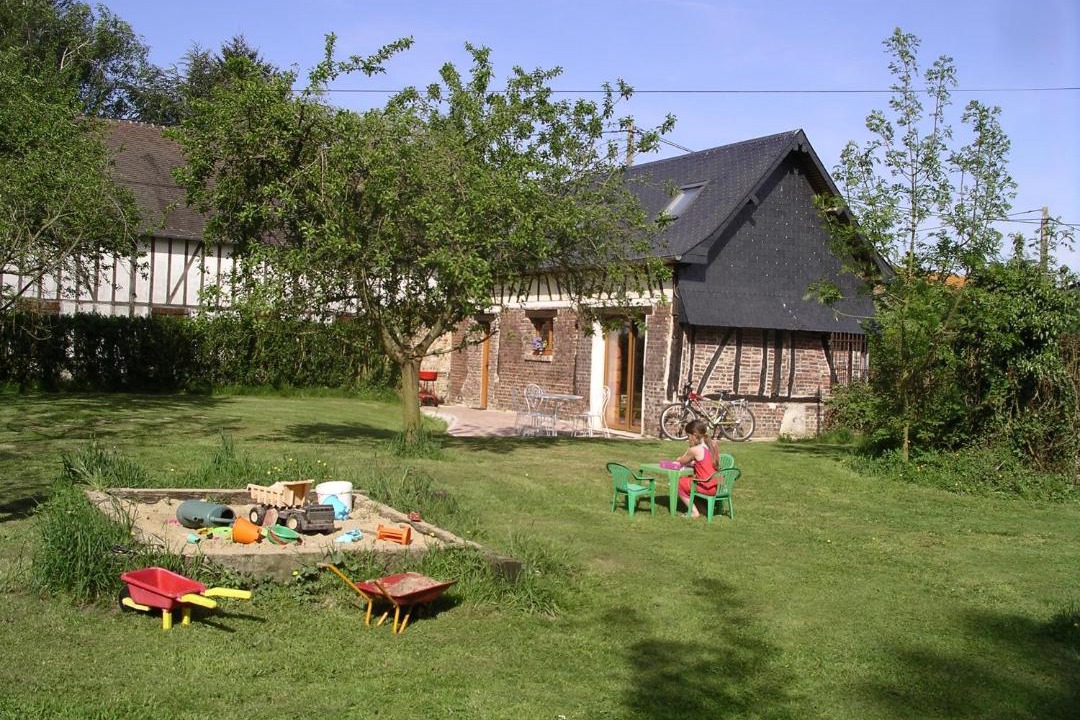 Photo of Others in Le Bec-Thomas