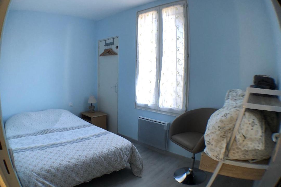 Photo of Bedroom in Lisieux