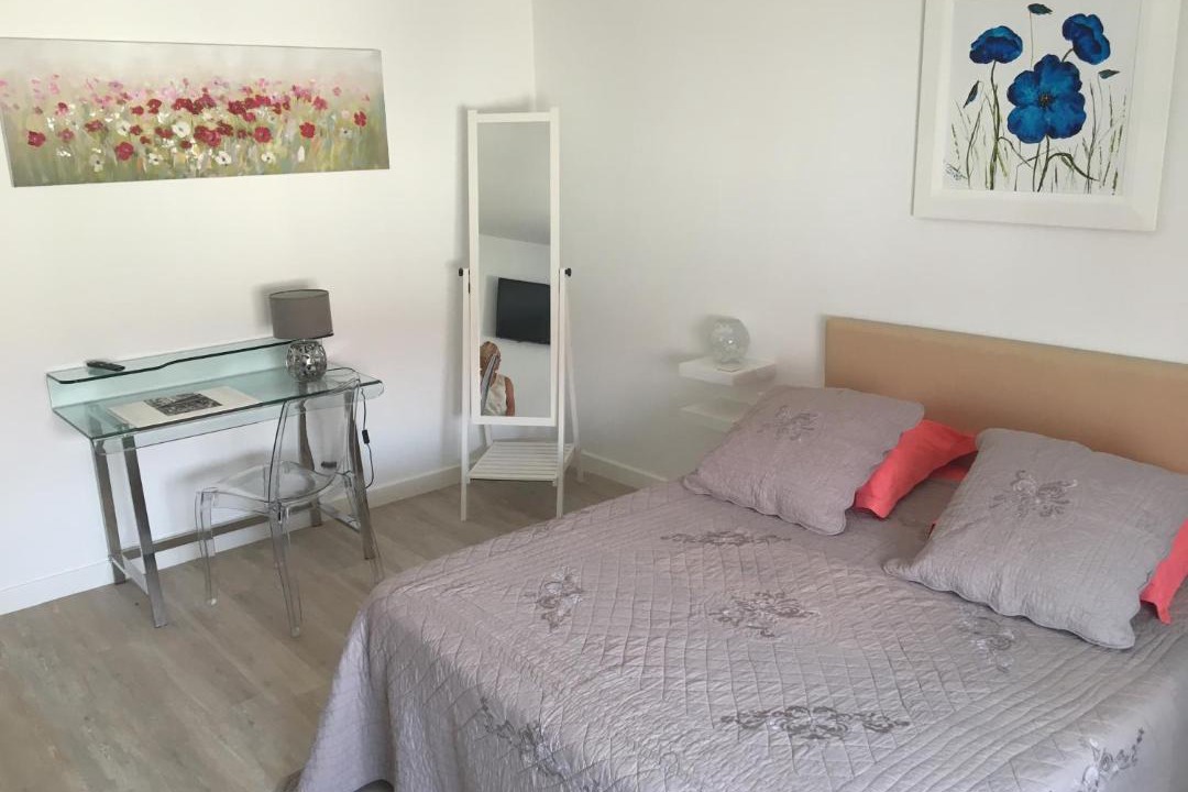 Photo of Bedroom in Colombe-le-Sec