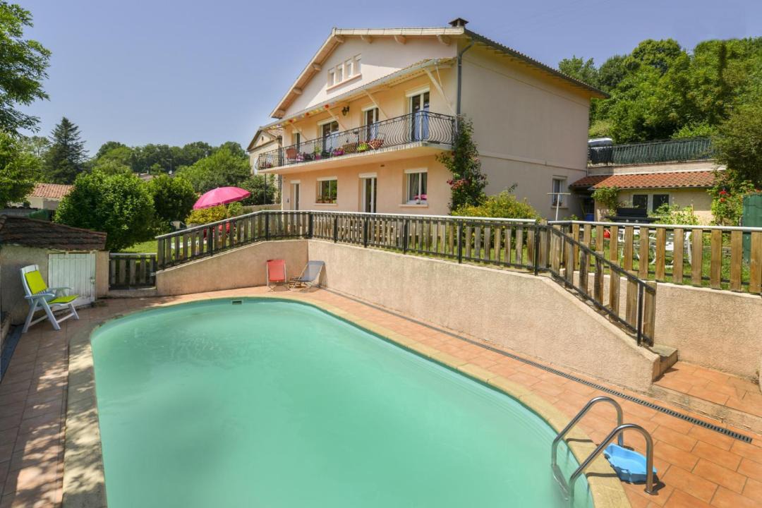 Photo of Outdoor in Burlats