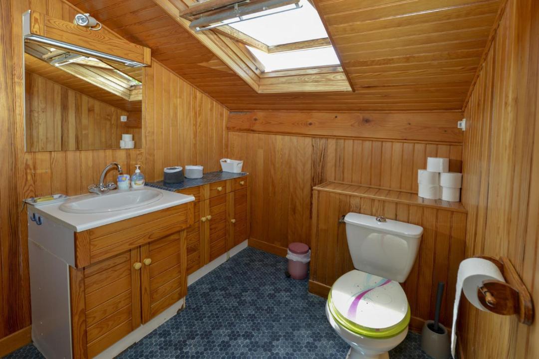 Photo of Bathroom in Burlats