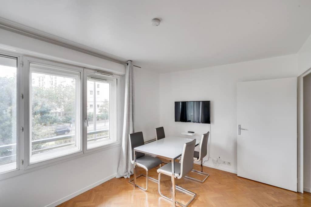 Photo of Livingroom in Faubourg de l'Arche
