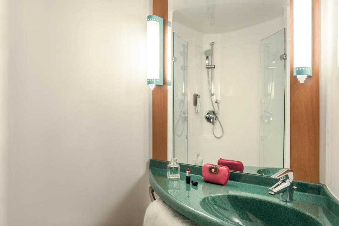 Photo of Bathroom in Barentin