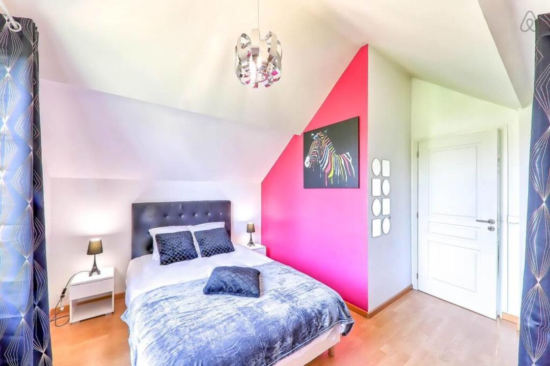 Photo of Bedroom in Magny-le-Hongre