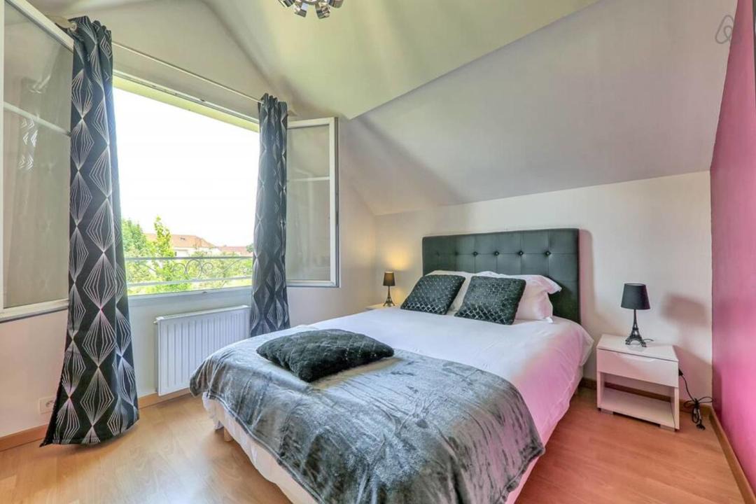 Photo of Bedroom in Magny-le-Hongre