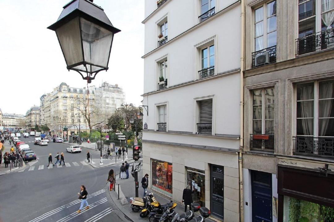 Photo of Buildings in 3rd Arrondissement