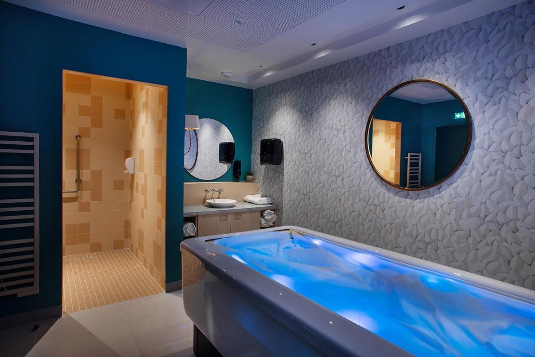 Photo of Bathroom in Mont-Saint-Aignan
