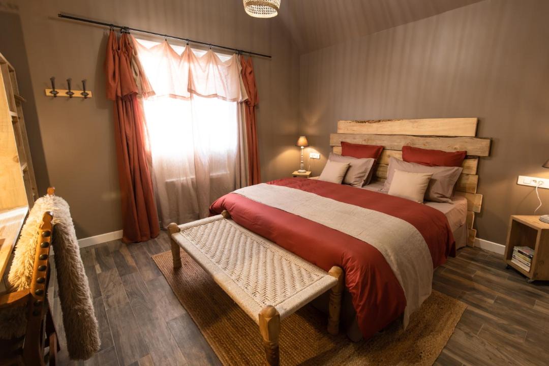 Photo of Bedroom in Saint-Loup-de-Naud