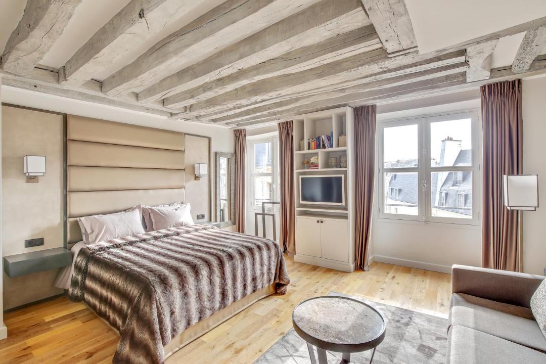Photo of Bedroom in 2nd Arrondissement
