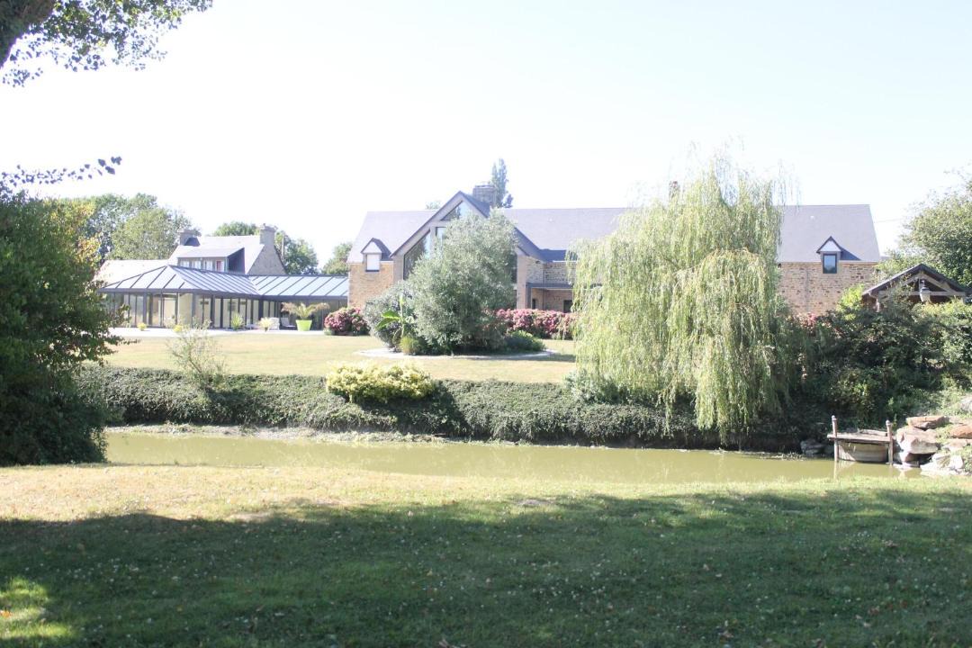 Photo of Buildings in St-Jean-de-la-Haize