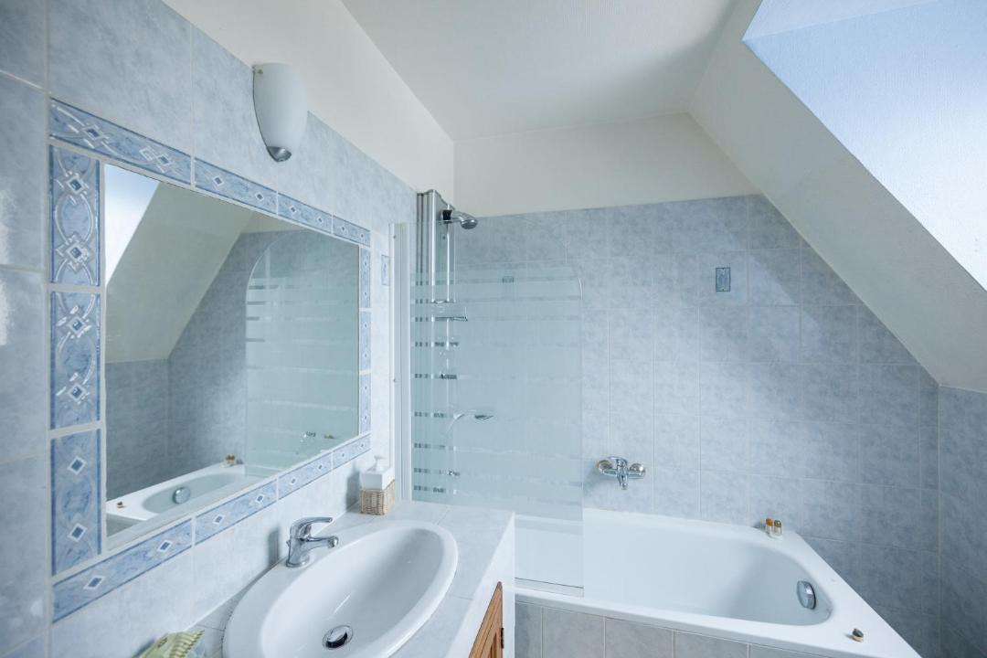 Photo of Bathroom in Chaumont-en-Vexin