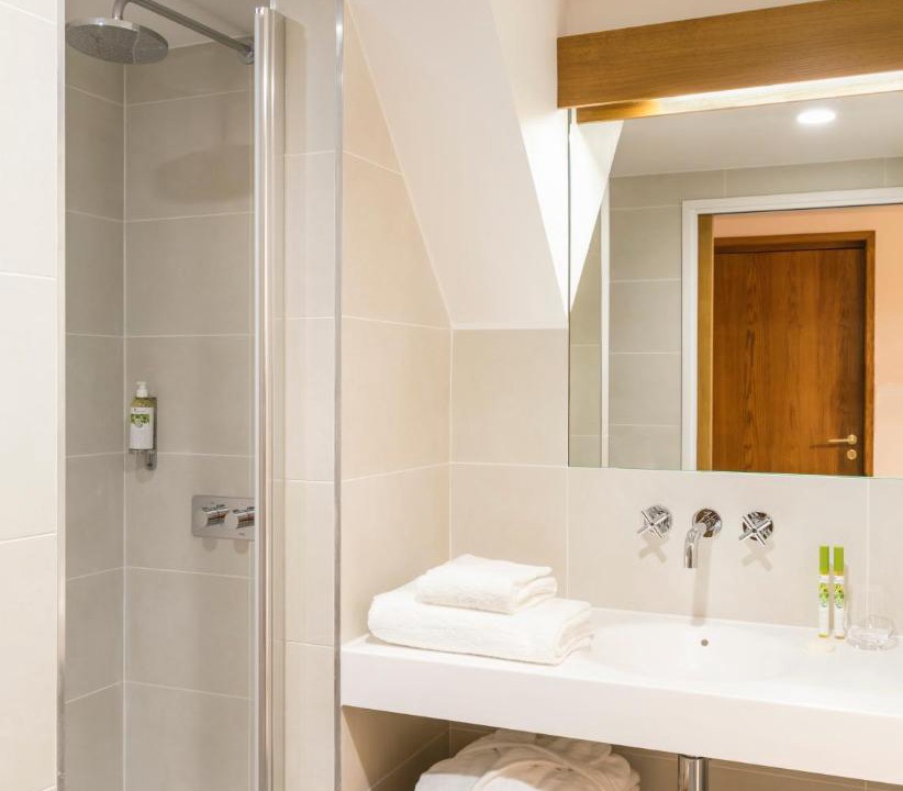 Photo of Bathroom in Asnieres-sur-Oise