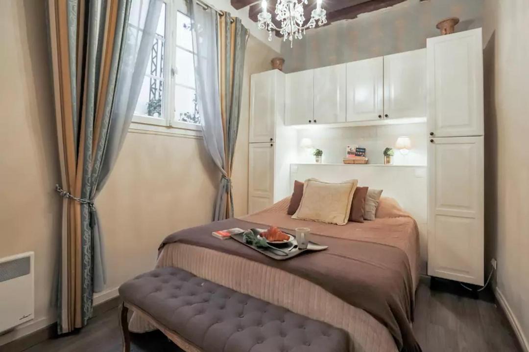 Photo of Bedroom in 3rd Arrondissement