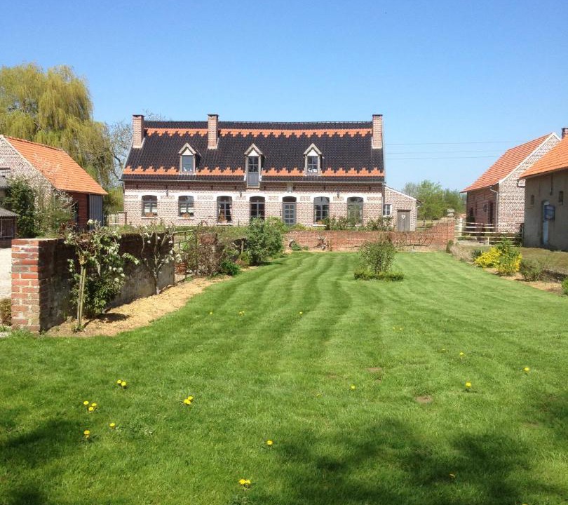 Photo of Buildings in Esquelbecq