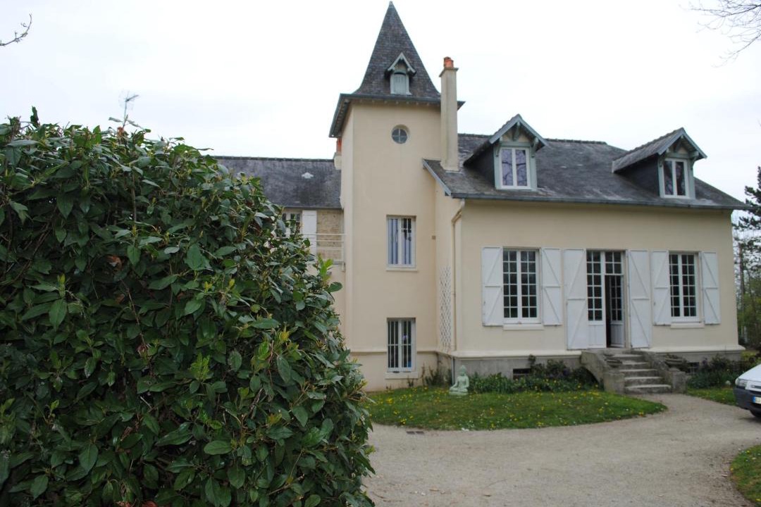 Photo of Buildings in Tracy-sur-Mer