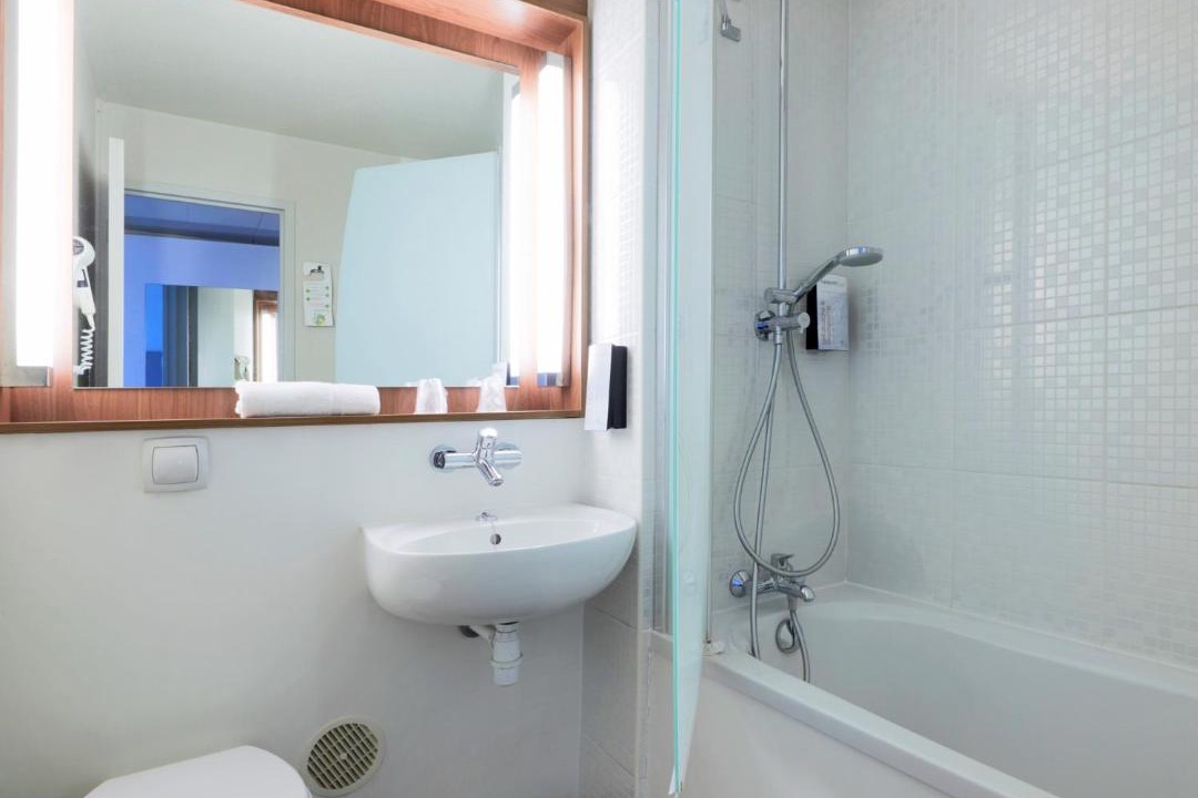 Photo of Bathroom in Cergy
