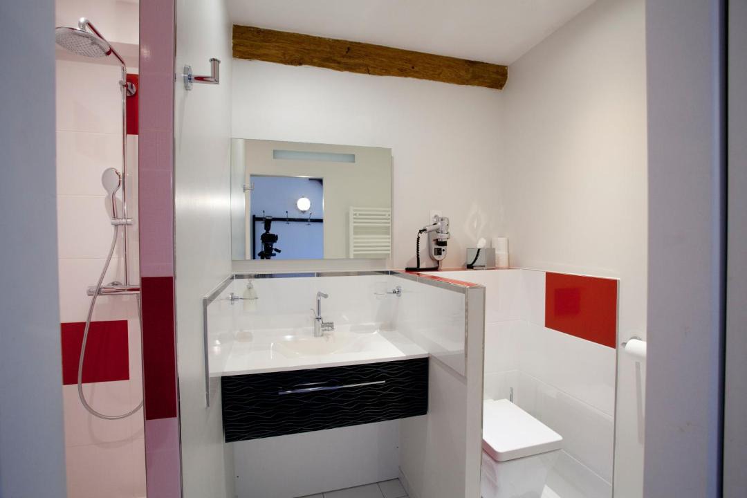 Photo of Bathroom in Saint-Mesmes