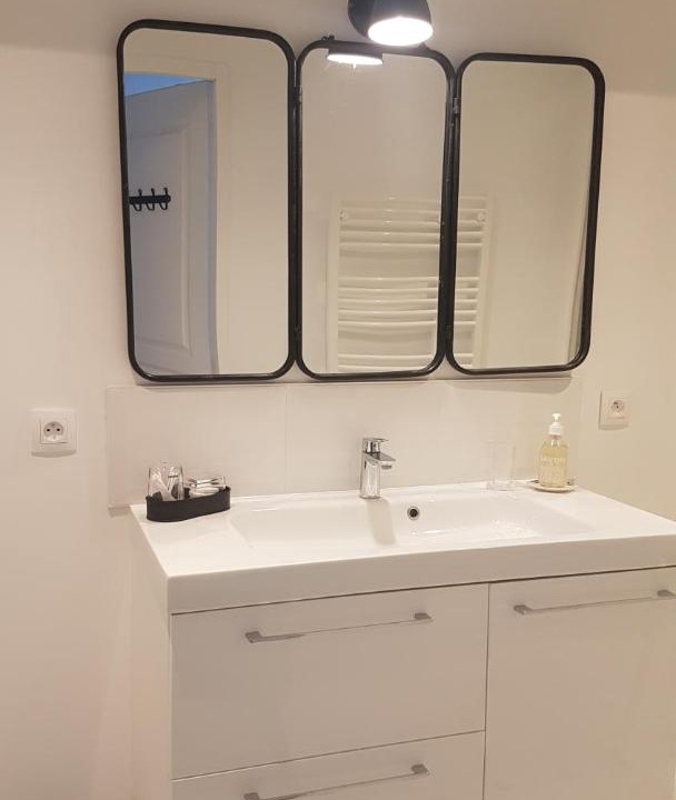 Photo of Bathroom in Ecueil