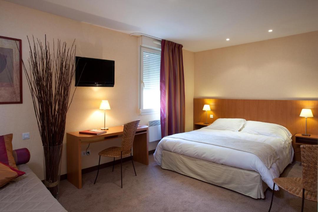 Photo of Bedroom in Gilly-les-Citeaux