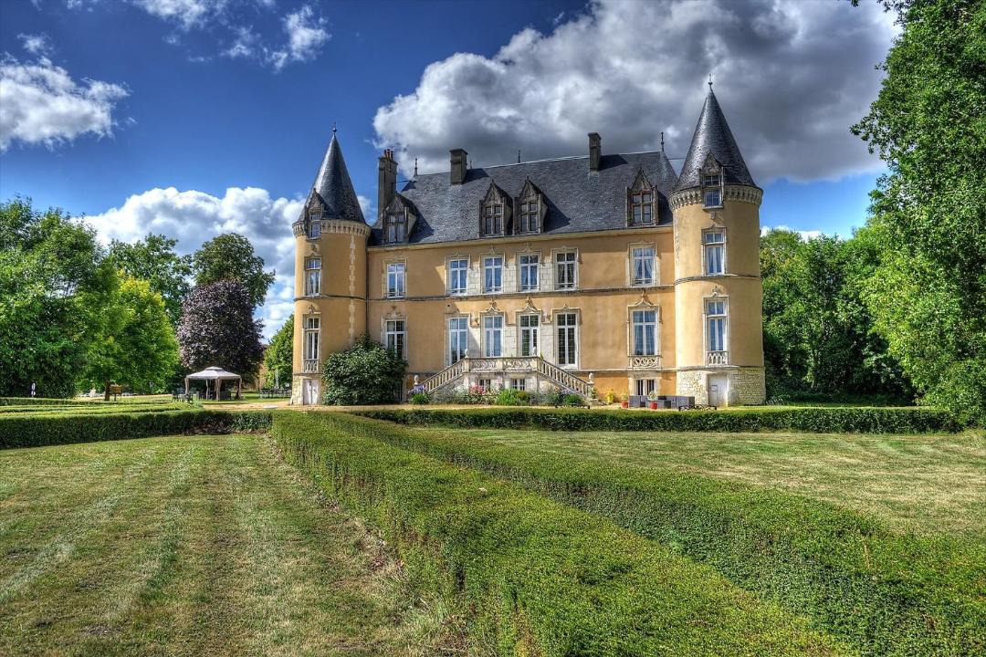 Photo of Others in Saint-Denis-sur-Huisne