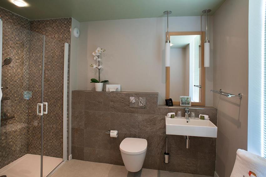 Photo of Bathroom in Maubeuge