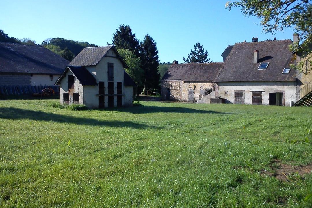 Photo of Buildings in Maletable
