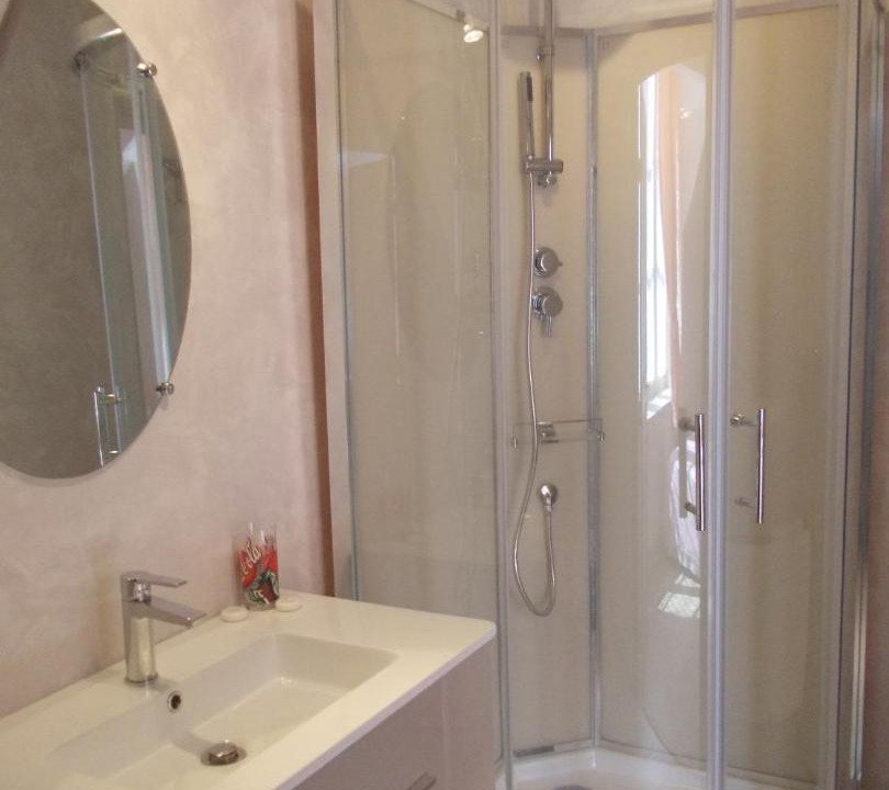 Photo of Bathroom in Alligny-en-Morvan