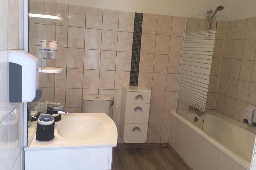 Photo of Bathroom in Caours