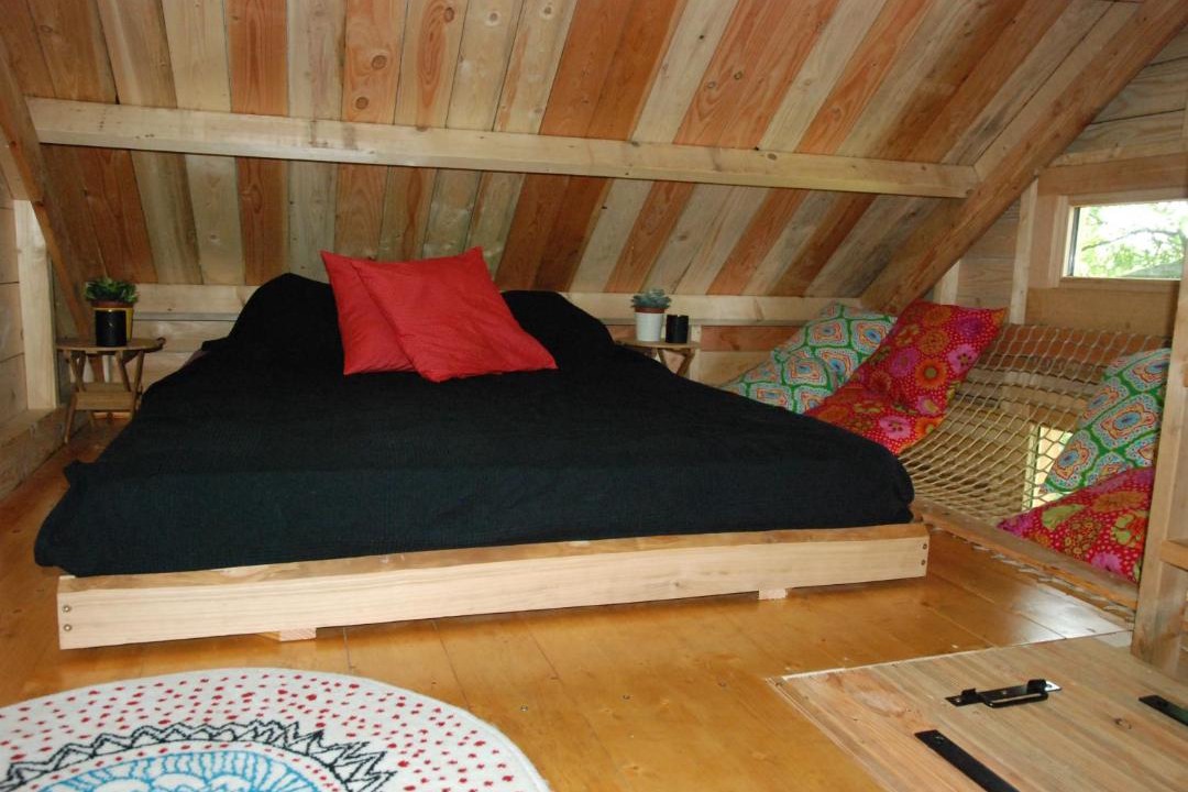 Photo of Bedroom in Signy-lAbbaye