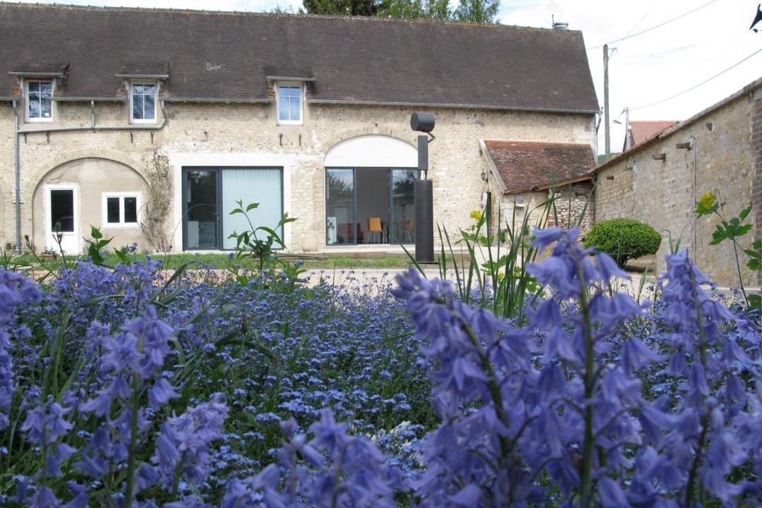 Photo of Buildings in Port-Mort