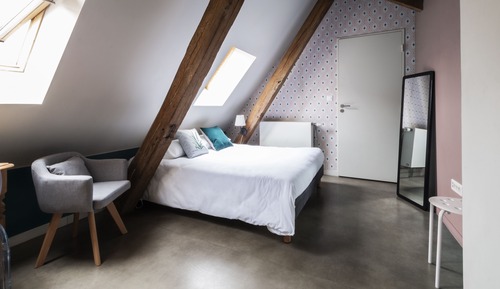 Classic double or Twin room with private bathroom
