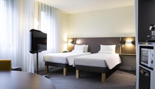 Superior Suite with Double Bed and Two Single Beds