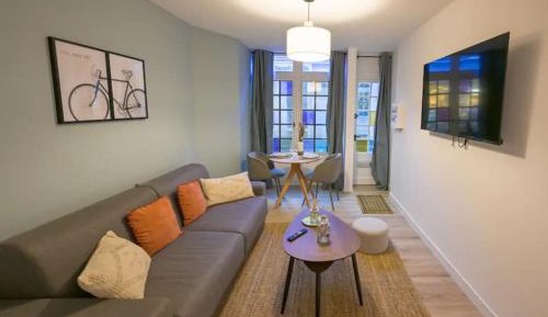 Studio with Sofa Bed