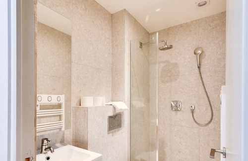 Quartier Saint-Ambroise Apartment | Urban Flat 136 - Luxury 4BDR Duplex in Center of Paris