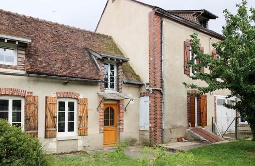 Gy-les-Nonains House | Le Gîte du Cerisier Grande Maison Pour 4 Personnes Avec Espace Télétravail