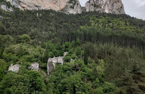Mostuejouls Apartment | Gorge du Tarn Millau Gite Prestige Soleileau spa Sauna Hammam