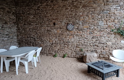 Javaugues House | Country house with private outdoor area with brazier barbecue